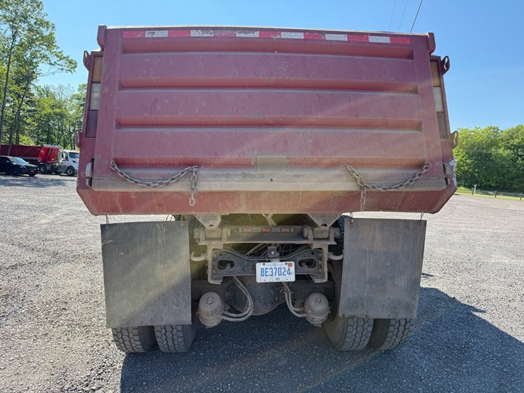 #1422-•-2006-international-7600sfa-tri-axle-dump-truck-image-4