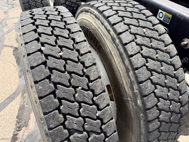 2018-kenworth-t880-image-72