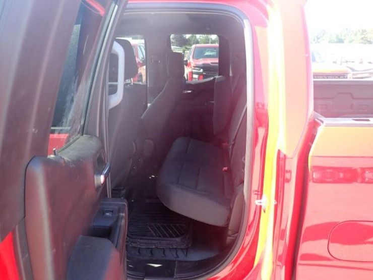 2024-chevrolet-silverado-1500-image-25