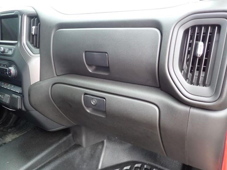 2022-chevrolet-silverado-1500-image-47