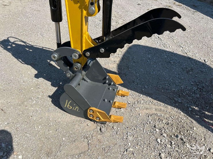 yanmar-enging-excavator-image-15