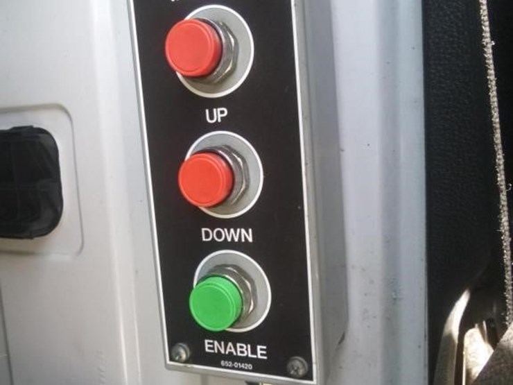 2012-ford-f650-image-11