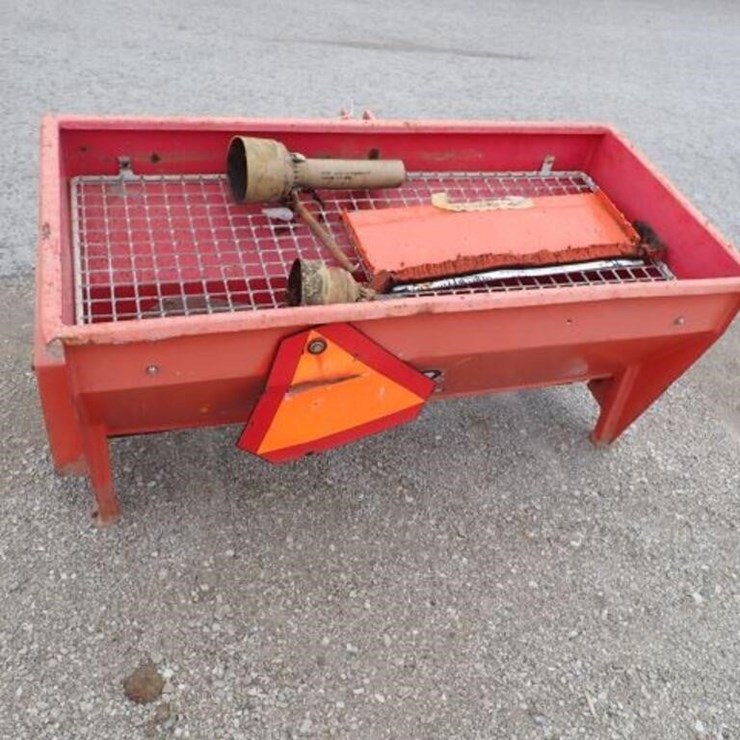 3 Pt Hitch Salter/Sander