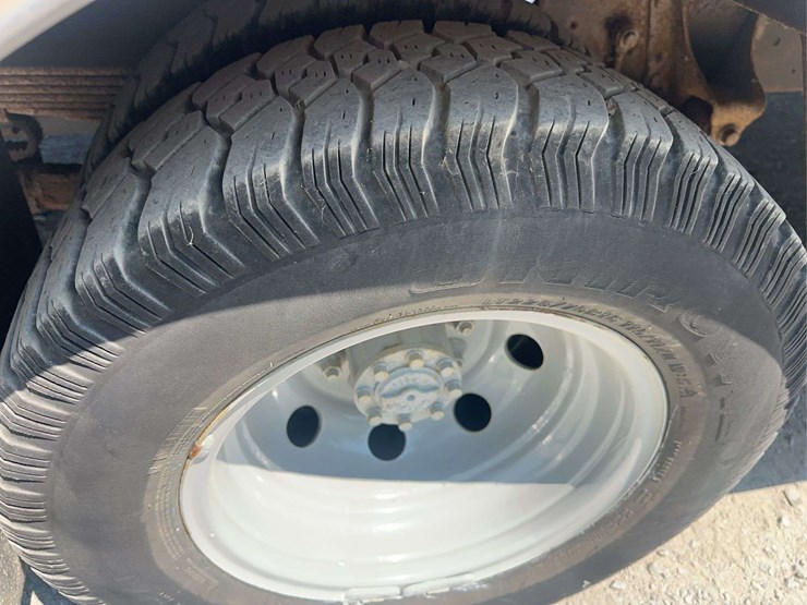 2005-ford-e450-image-11