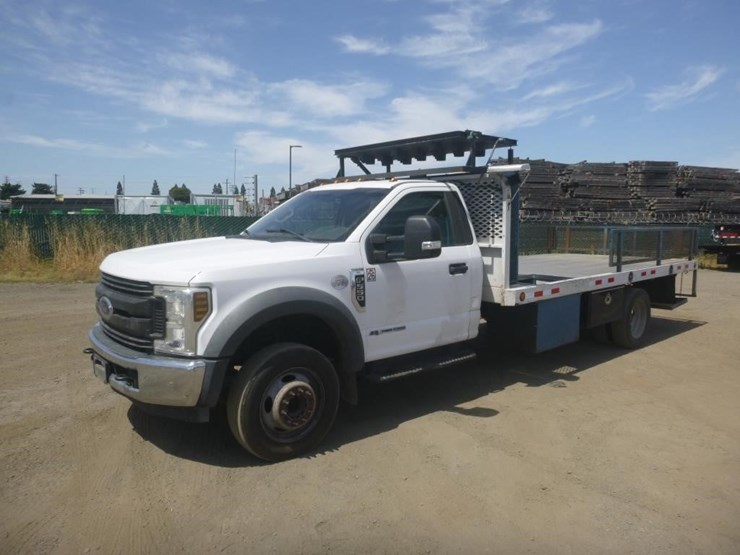 2019-ford-f550-image-1