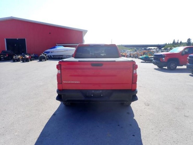 2023-chevrolet-silverado-1500-image-6