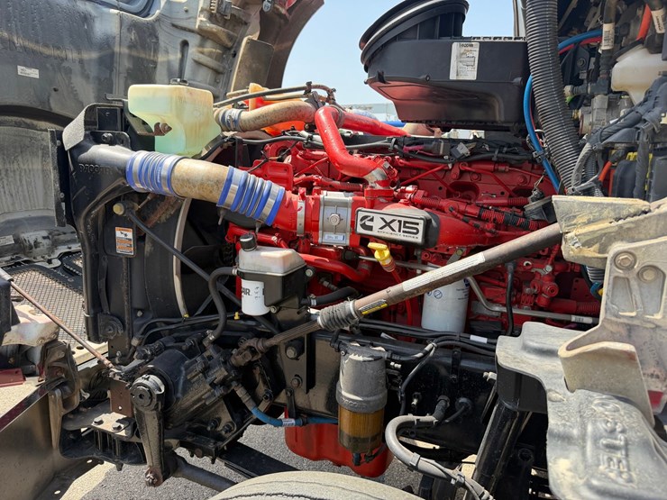 2018-kenworth-t880-image-56