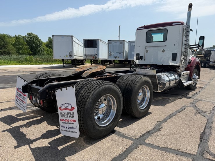 2018-kenworth-t880-image-5