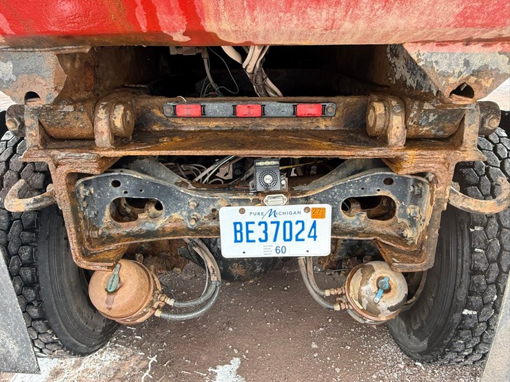 #1422-•-2006-international-7600sfa-tri-axle-dump-truck-image-52