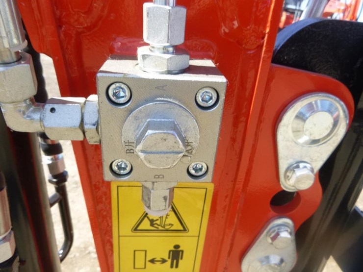 2026-tpm-18hh-hydraulic-excavator-image-14