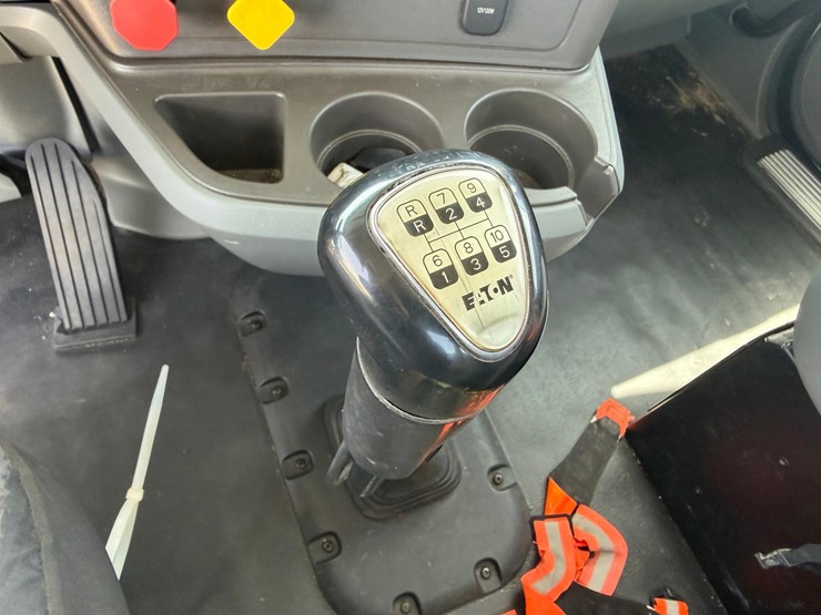 2018-kenworth-t880-image-42