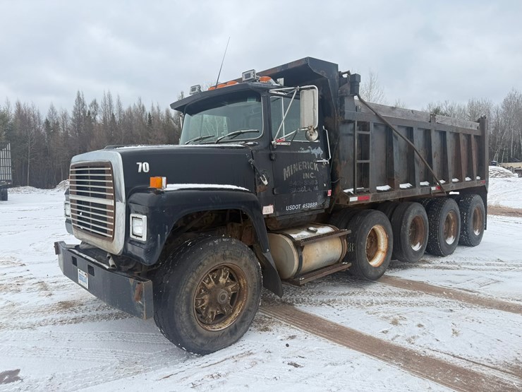 #1434-•-1990-ford-quad-axle-dump-truck-image-1