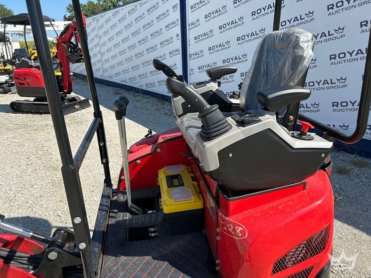 yanmar-enging-excavator-image-10
