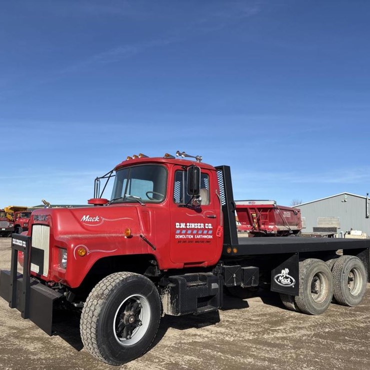 1976 MACK DM600