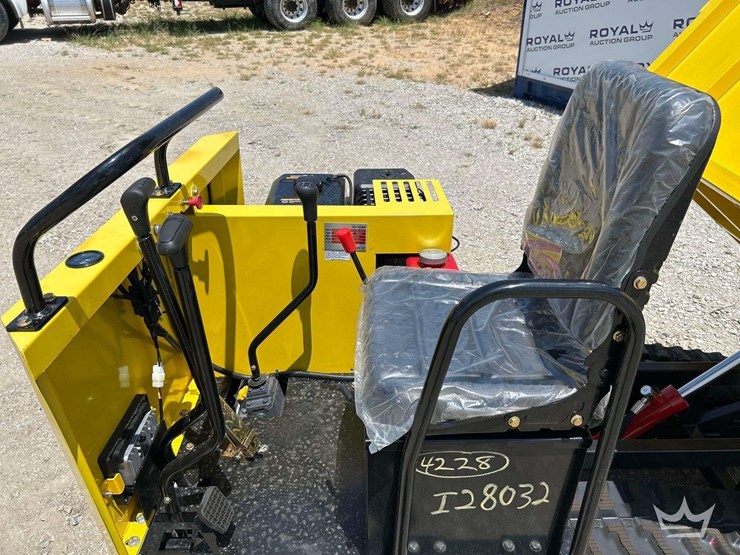 crawler-dumper-with-seat-image-9