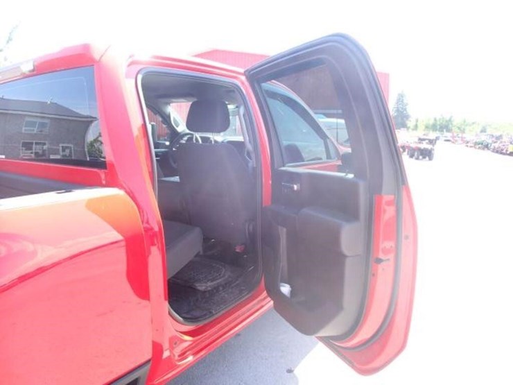 2023-chevrolet-silverado-2500-image-34