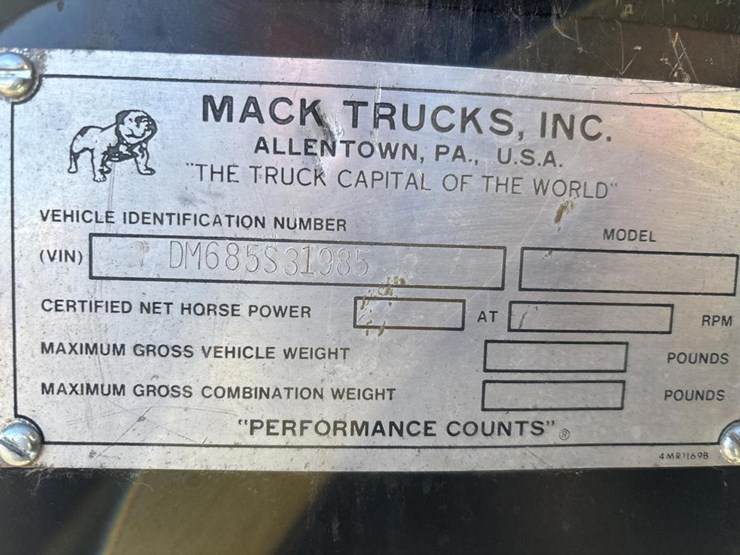 1976-mack-dm600-image-43