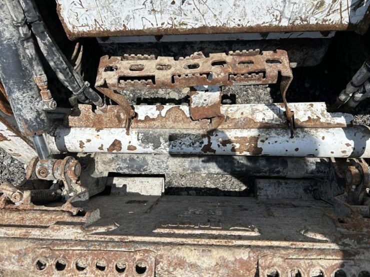 2021-bobcat-s450-image-10