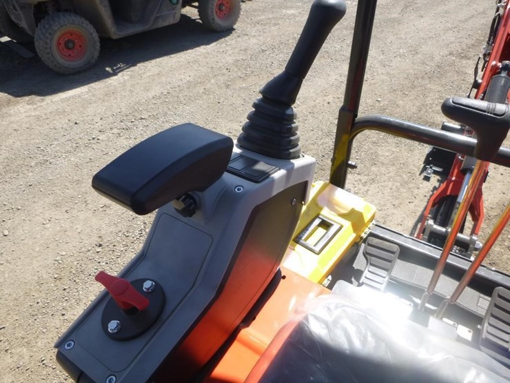 2026-tpm-18hh-hydraulic-excavator-image-23