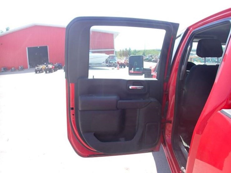 2022-chevrolet-silverado-2500-image-26