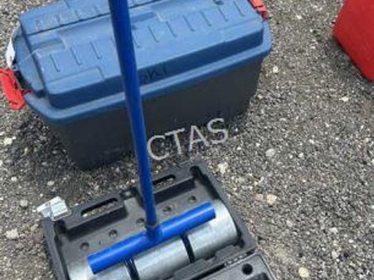 #224-•-crain-vinyl-roller-w/-case-image-3