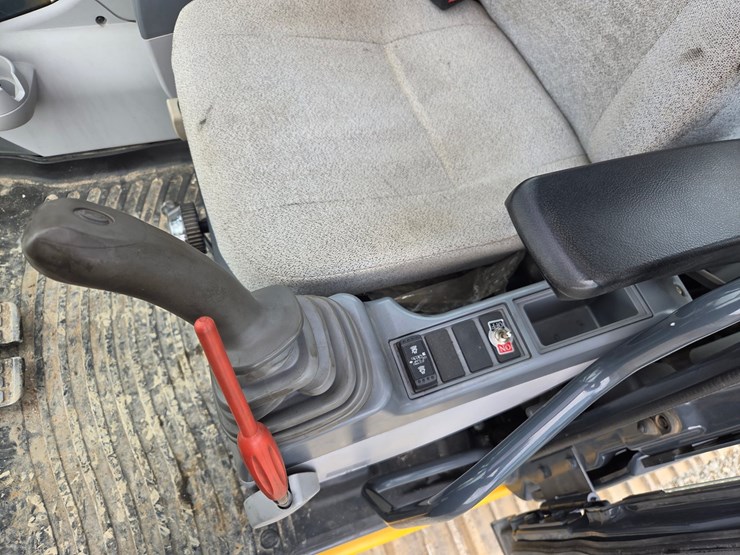 2019-deere-160g-lc-image-48