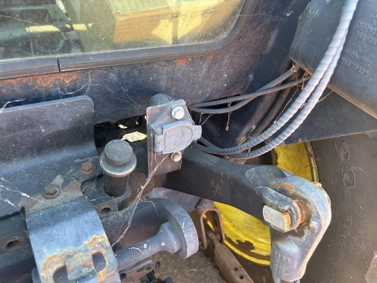 john-deere-5220-image-27
