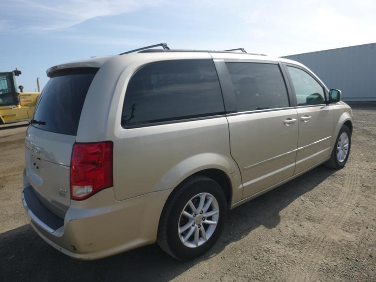 2014-dodge-grand-caravan-image-3