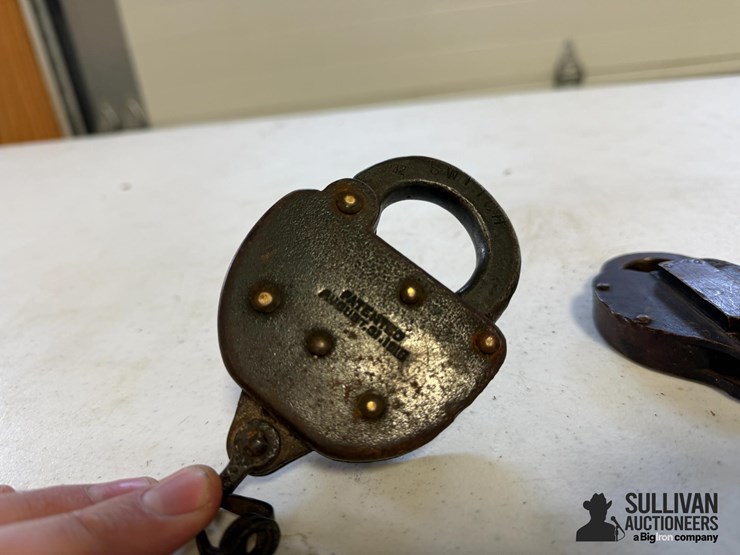 antique-locks-image-5