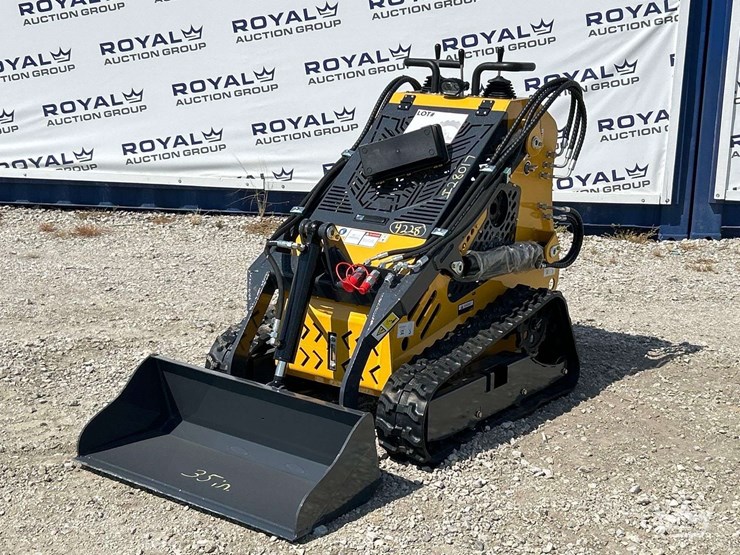 mini-skid-steer-loader-image-1