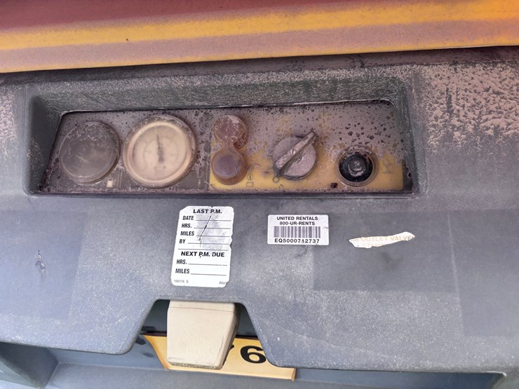 #8059-•-atlas-copco-aircompressor-image-3