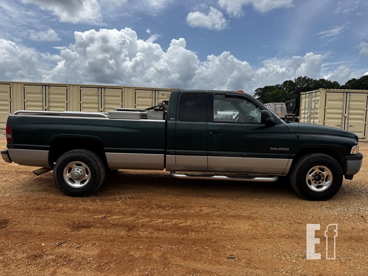 2001-dodge-ram-2500-image-7