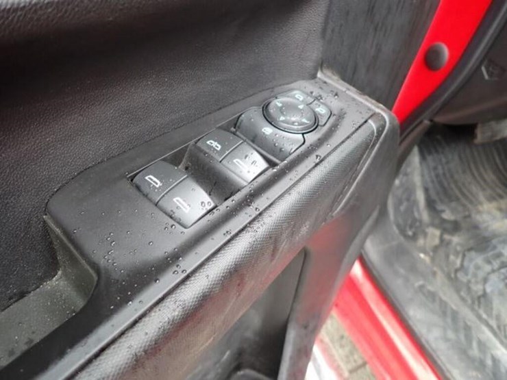 2022-chevrolet-silverado-1500-image-30