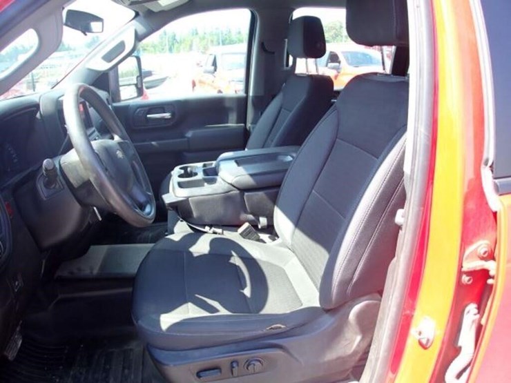 2022-chevrolet-silverado-2500-image-15