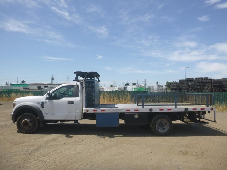 2019-ford-f550-image-5