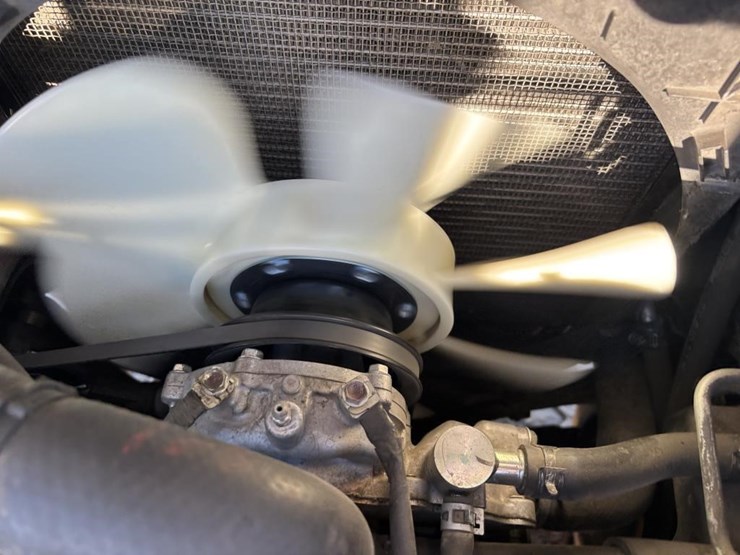 2010-toyota-8fgcu18-image-31