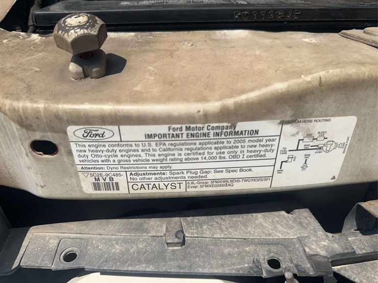 2005-ford-e450-image-21
