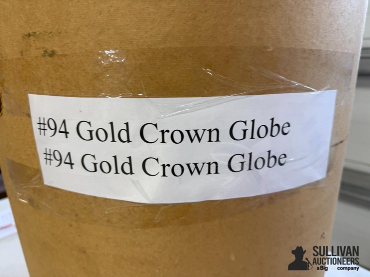 gold-crown-gas-pump-globe-image-7