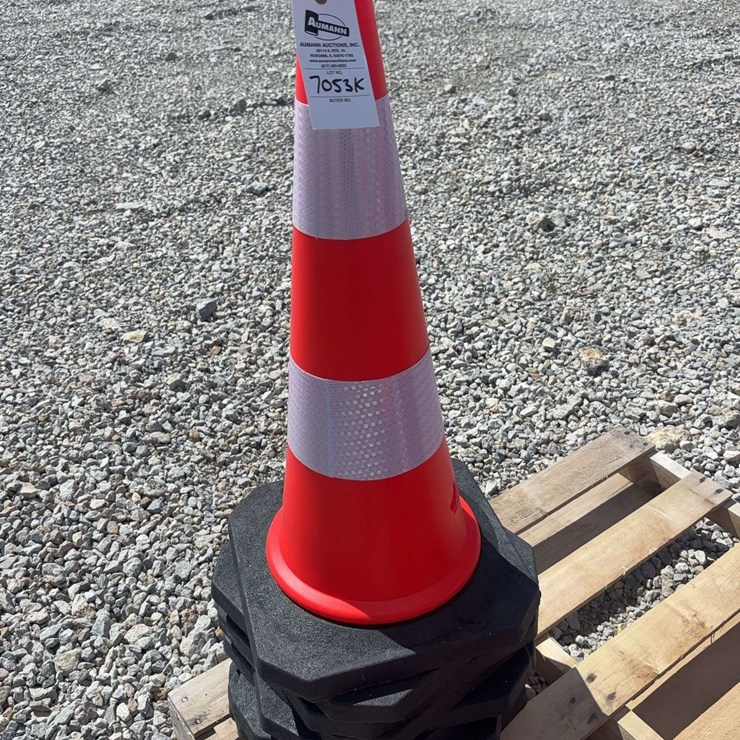 Traffic Safety Cone with Stacked Hexagonal Rubber Bases