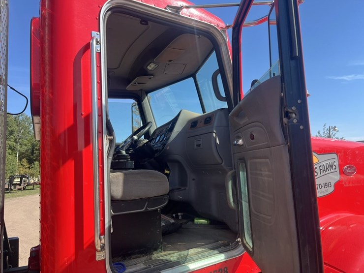 2007-peterbilt-367-image-108