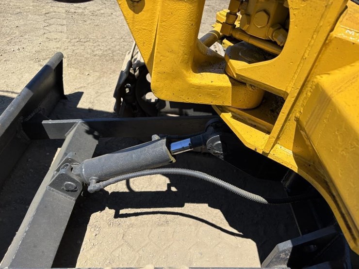 komatsu-pc10-5-image-16