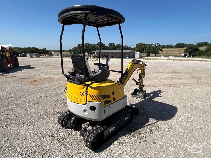 yanmar-enging-excavator-image-3