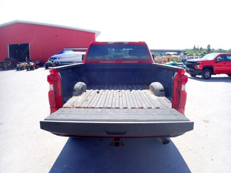 2023-chevrolet-silverado-2500-image-30
