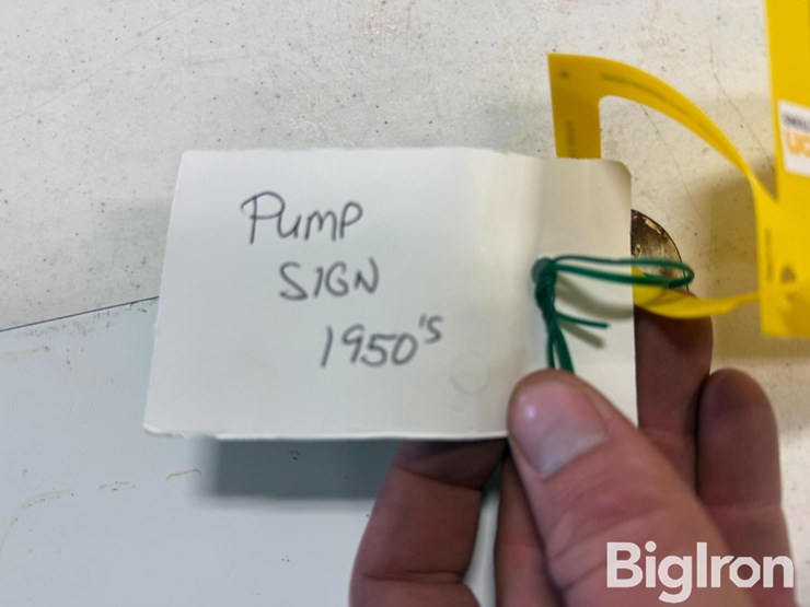 1950-standard-gas-pump-plate-image-3