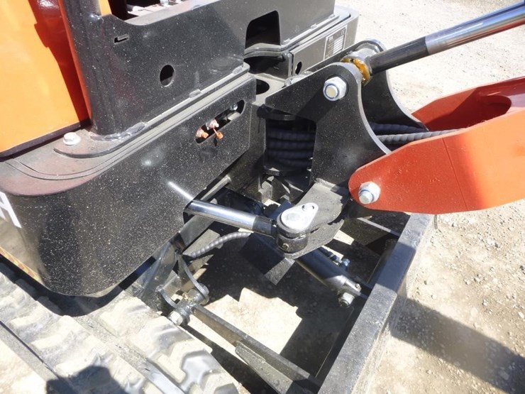 2026-tpm-18hh-hydraulic-excavator-image-17