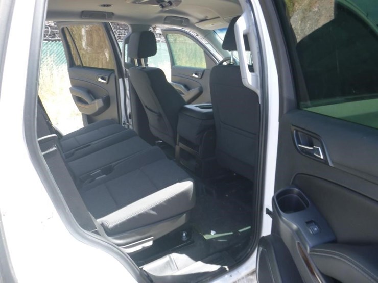 2018-chevrolet-tahoe-image-8