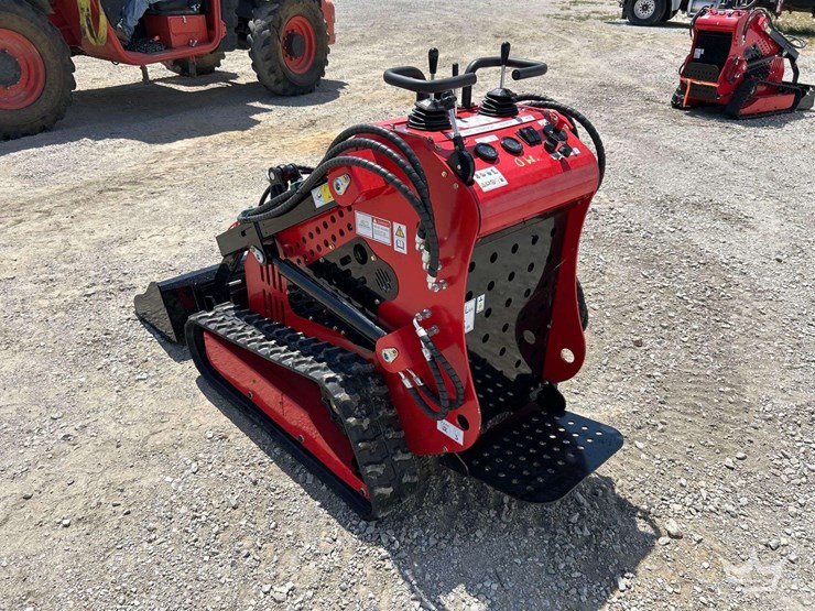 mini-skid-steer-loader-image-2