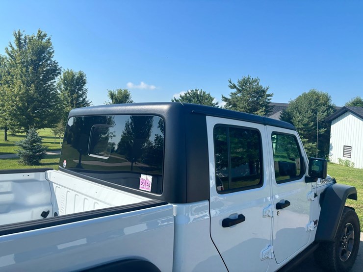 #2170-•-2023-jeep-gladiator-pickup-image-19