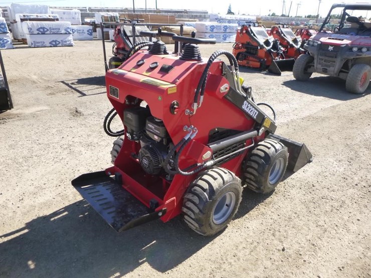 2026-sdlool-323tz-skid-steer-loader-image-3