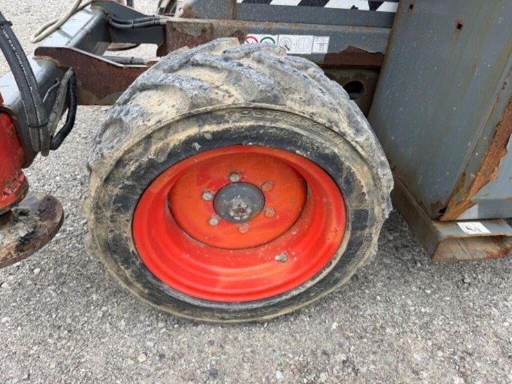 2017-skyjack-sj6832-4x4-scissor-lift-37011111-image-24